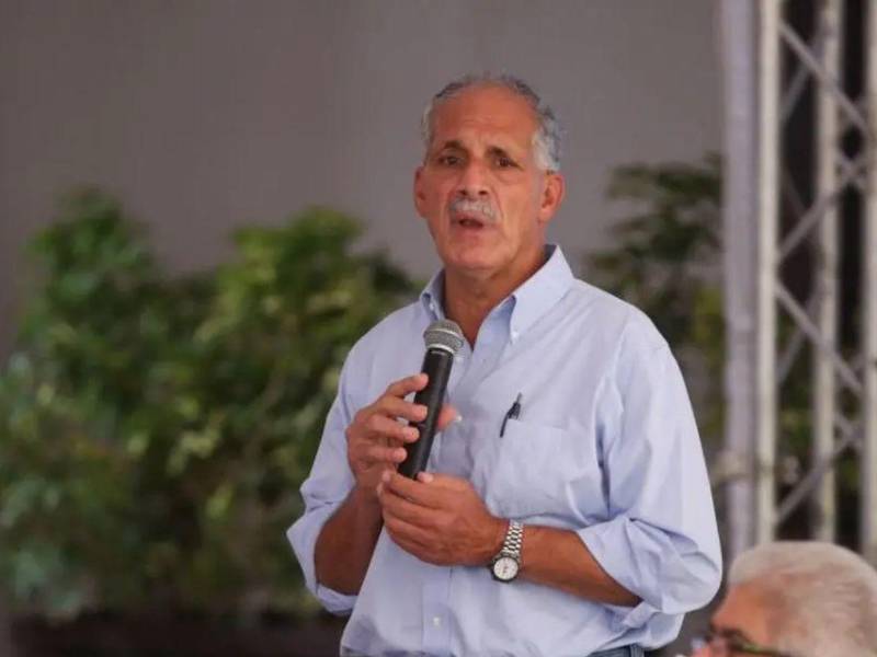 Asfura deseó que Fernández sea guiada por Dios en su alta responsabilidad con el pueblo de Costa Rica.