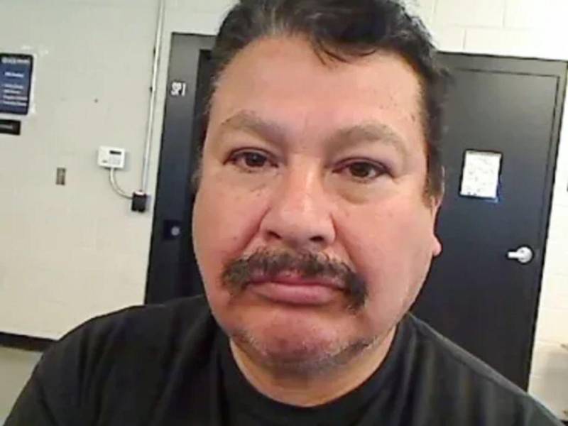 Ramón Morales Reyes es un inmigrante indocumentado originario de México, de 54 años, residente en Milwaukee, Wisconsin. Es padre de tres hijos ciudadanos estadounidenses, quien trabaja como lavaplatos desde hace varios años. Fue acusado por presuntamente enviar cartas de amenaza de muerte a Donald Trump.