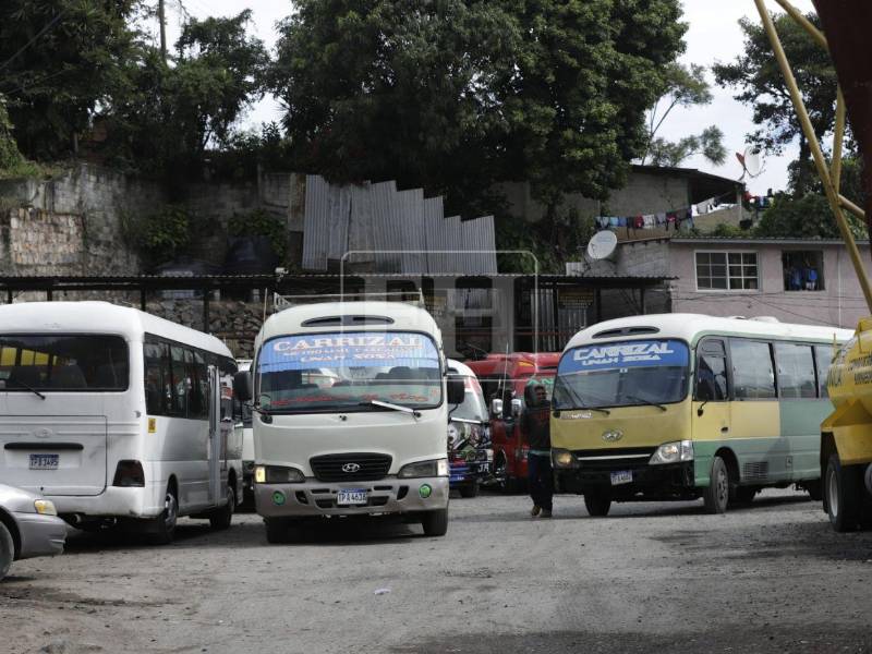 Marbyn Galo, dirigente del transporte urbano, advirtió que la situación financiera del sector continúa siendo compleja debido al incremento en el combustible.