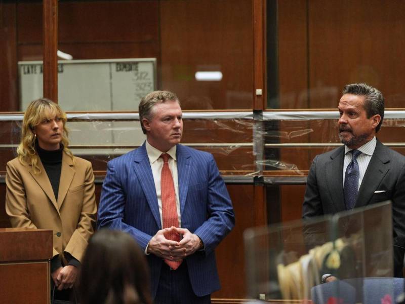 Ahora enfrenta cargos que podrían llevarlo a pena de muerte mientras permanece bajo vigilancia especial antisuicidio.