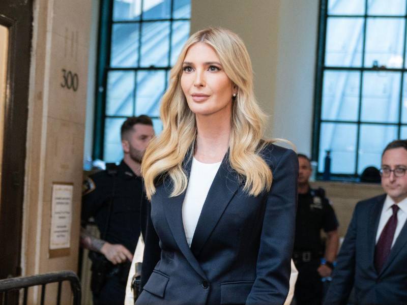 Ivanka Trump nació el 30 de octubre de 1981 en Manhattan, Nueva York. Es hija del presidente estadounidense Donald Trump y de su primera esposa, Ivana Trump, empresaria y exmodelo de origen checo. Aquí un poco más de ella.