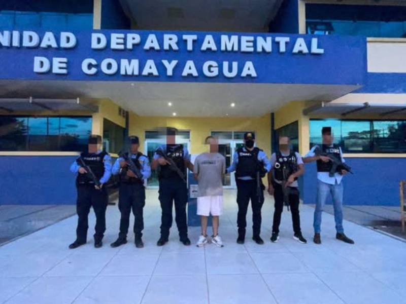 Agentes policiales capturaron en Comayagua a alias El Chele, por suponerlo responsable de la muerte del policía Cristian Chaver en 2023.