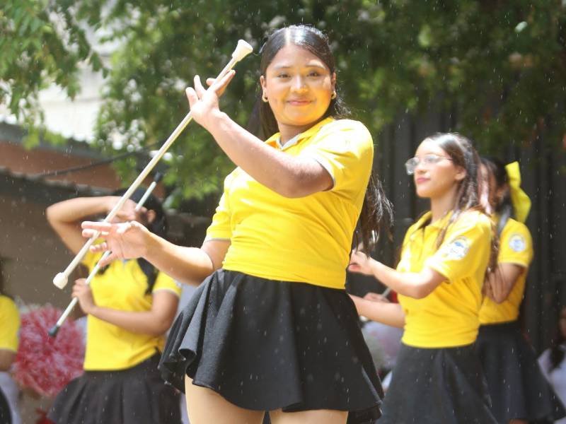 Encanto, disciplina y dinamismo caracterizan a las 18 palillonas del Instituto Gubernamental San Pablo que se preparan para deslumbrar en los desfiles del 15 de septiembre. ¿Quiénes son? Aquí los detalles