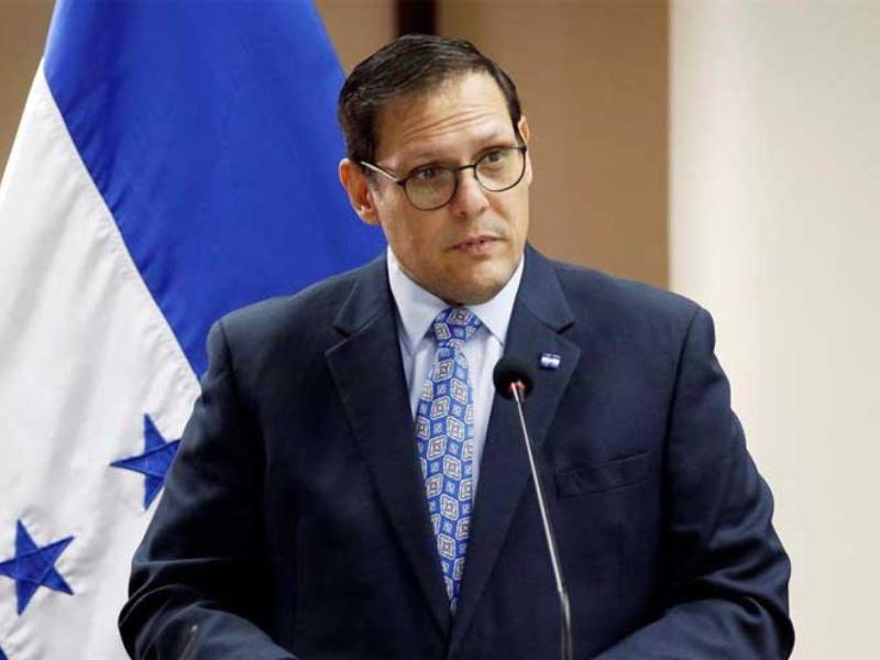 Lisandro Rosales Banegas fue ministro de la Copeco, ministro de la Secretaría de Desarrollo e Inclusión Social y canciller de Honduras.