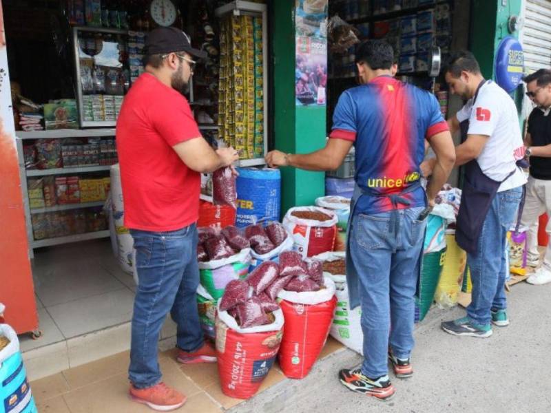 Con las donaciones de transferencias se compraron alimentos.
