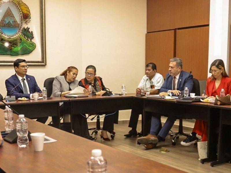 La reunión se llevó a cabo la mañana de este martes 10 de marzo.