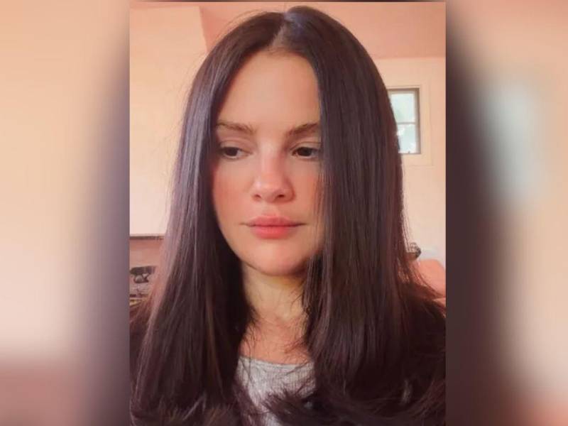 Selena Gómez reveló que el consumo de nicotina mediante el vapeo tuvo consecuencias en su voz, una situación que la llevó a reflexionar públicamente sobre este hábito y sus efectos en la salud.