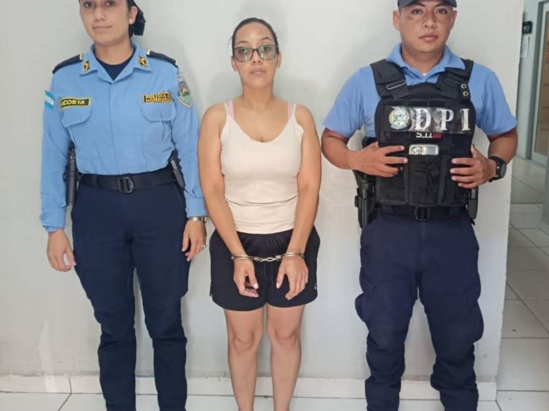 ​Detienen a mujer tras embestir con su vehículo a su expareja en La Ceiba