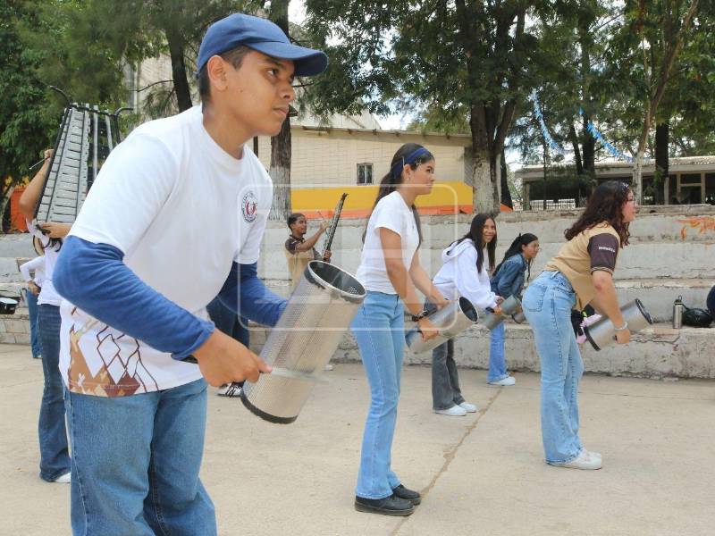 El INTAE prepara una presentación que reunirá distintos elementos característicos de los desfiles del 15 de septiembre: música, coreografías y el talento de sus estudiantes.