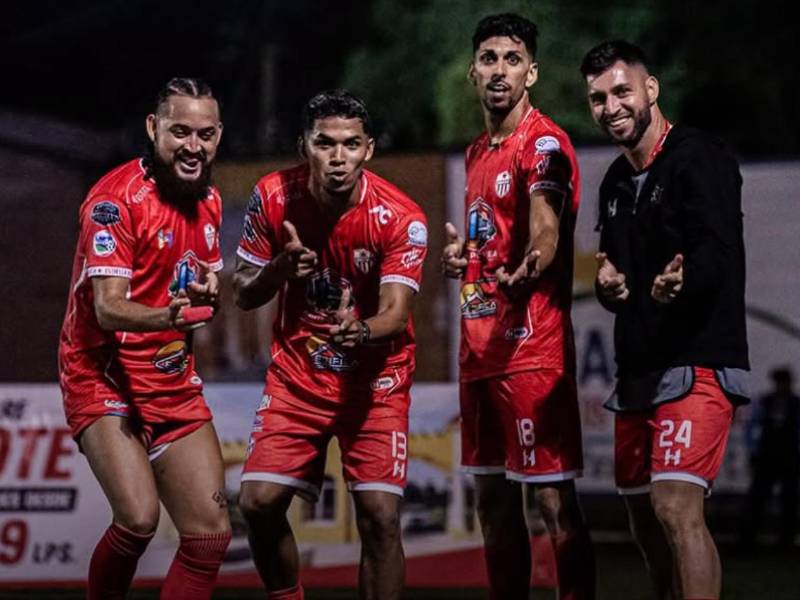 Estrella Roja se ha metido en puestos de liguilla y sueña con hacerlo en su primer torneo.