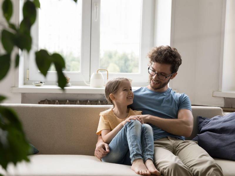 Nadie tiene la receta perfecta para criar, pero todos creen tener algo que decir al respecto. Lo importante no es evitar las críticas, sino aprender a gestionarlas con serenidad.