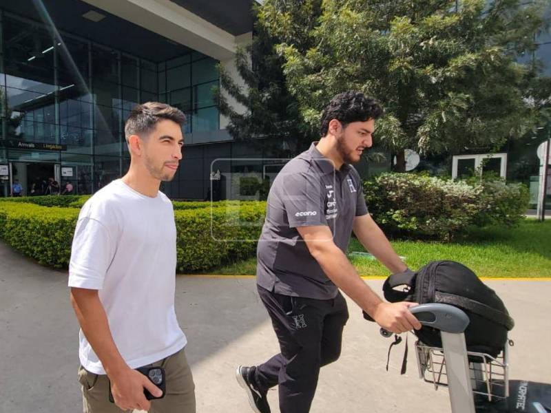 Jonathan Rubio llegó al mediodía de este 22 de septiembre al aeropuerto Palmerola.
