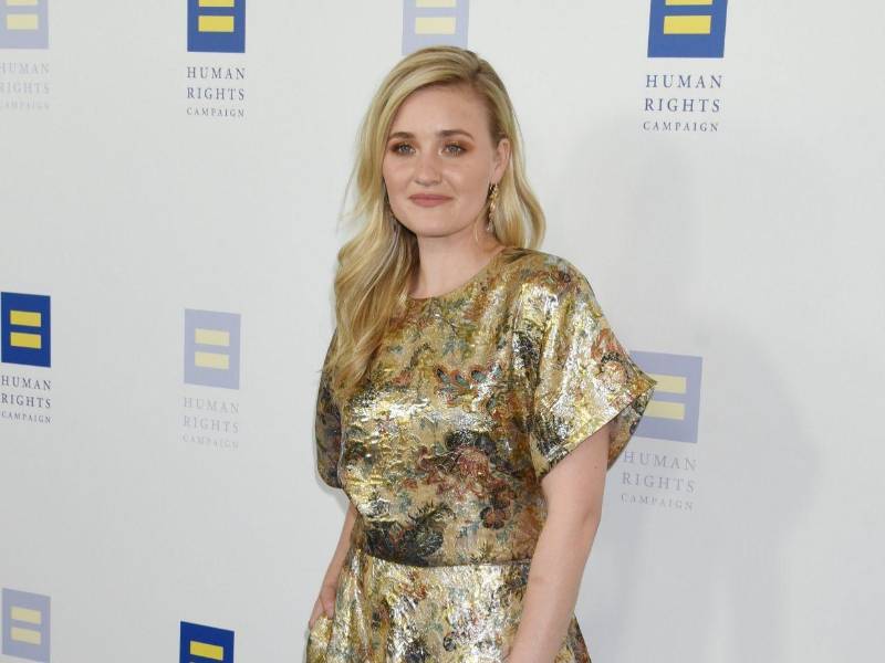 Además de los mencionados, también integrarán el reparto AJ Michalka, Caleb Jonte Edwards, Chris Messina, Sandra Bernhard y Marissa Long.