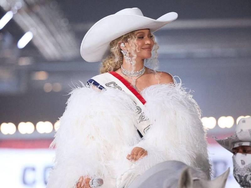 Beyoncé, posicionada como la más exitosa (nominaciones y estatuillas) de estos premios, nunca se ha hecho de los trofeos a Álbum y Grabación del año, los más destacados de la gala.