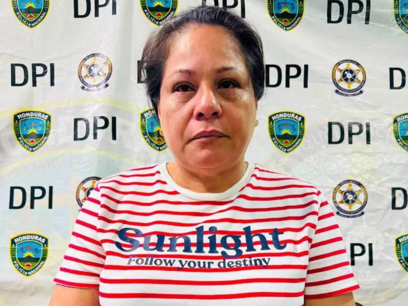La docente Perla Díaz enfrentará el proceso judicial en libertad mientras continúa la investigación por el presunto delito de trato degradante contra una estudiante.