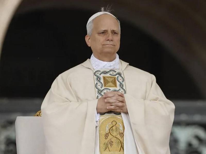 Con los mejores deseos para el nuevo Año, expreso a todos mi afecto, concluyó el papa.