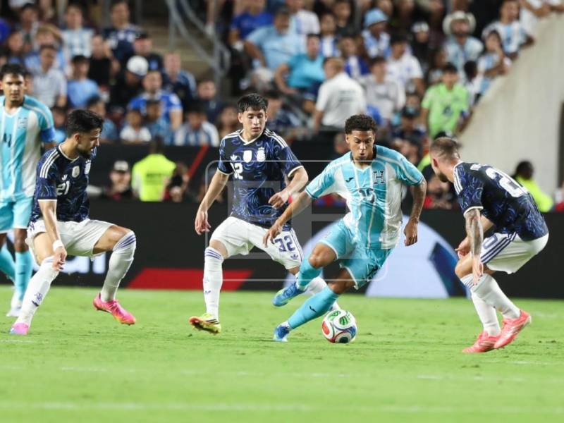 Argentina a medio vapor derrota a Honduras que busca un cambio generacional
