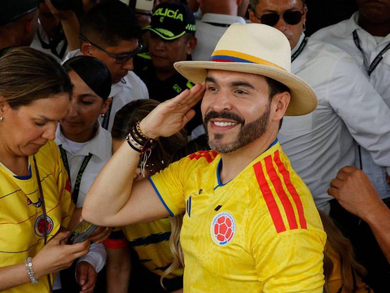 El abogado Abelardo de la Espriella, candidato del movimiento de ultraderecha Defensores de la Patria, votó este domingo en la ciudad caribeña de Barranquilla confiado en que ganará la Presidencia de Colombia en esta segunda vuelta para suceder a Gustavo Petro.