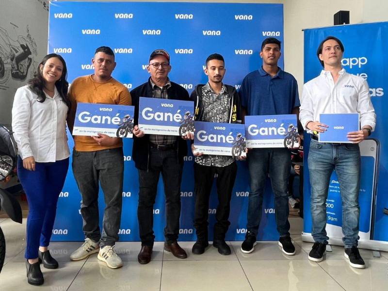 Vana premió a cinco clientes hondureños con motocicletas por su buen uso de los servicios financieros digitales. La iniciativa refuerza su compromiso con la inclusión financiera y el crédito responsable en el país.