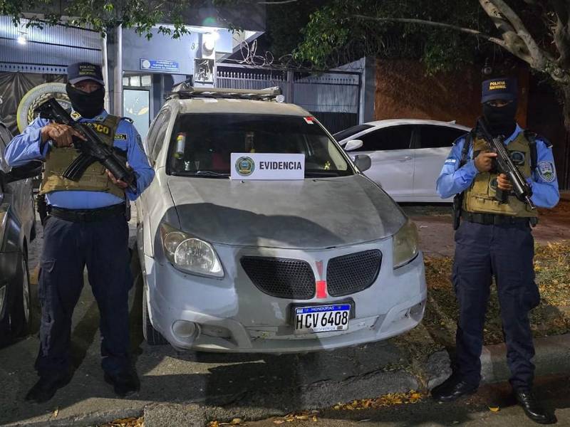 A los detenidos se les decomisó este vehículo presuntamente utilizado para cometer delitos.