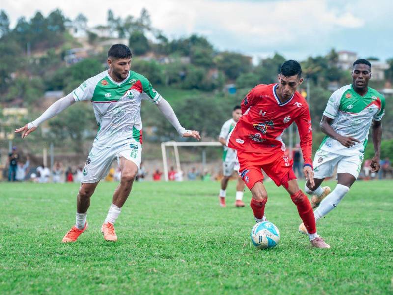 Estrella Roja y Hondupino empataron 0-0 en el encuentro de ida.