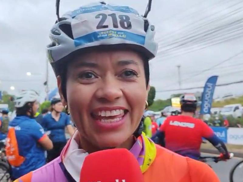 La bella intibucana se mostró muy feliz por competir y por poner a prueba su habilidad como ciclista, independientemente del resultado.