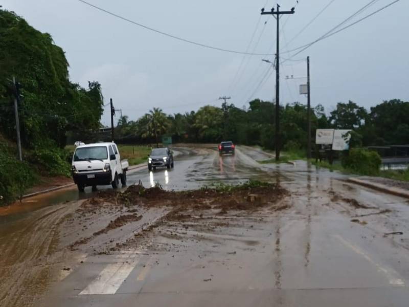 Copeco exhortó a la población que reside en zonas vulnerables a tomar medidas preventivas y, de ser necesario, evacuar hacia lugares seguros.