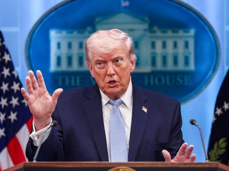 Trump reiteró que les gustaría poder llegar a un acuerdo antes de que se cumpla, el martes, el ultimátum que ha dado a Teherán para que reabra el estrecho de Ormuz.