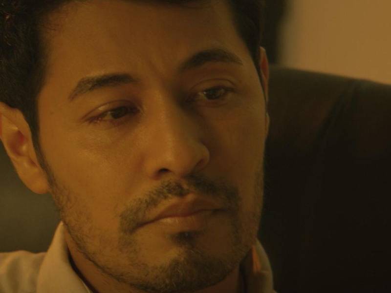 El actor hondureño radicado en Estados Unidos, Dennis Mencía, participó en la producción de Netflix “Griselda”.