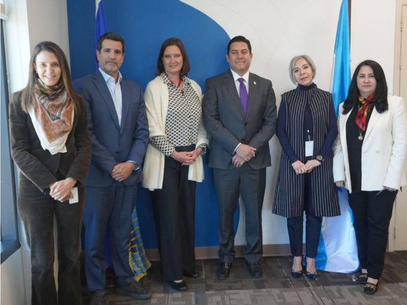 Alcaldía y el BID avanzan en proyectos de movilidad, agua y saneamiento para el DC