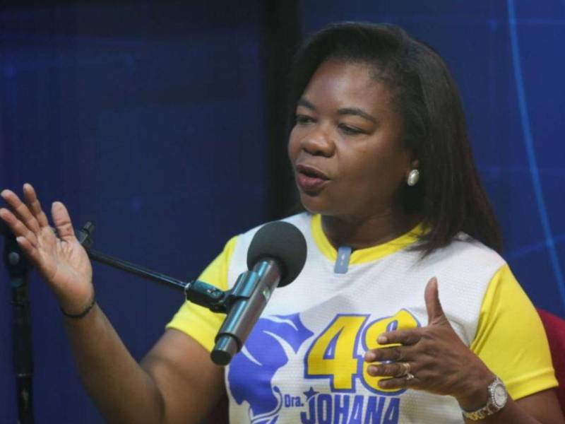 Para la diputada Johana Bermúdez, el actual Poder Legislativo está secuestrado por el familión, haciendo referencia al clan Zelaya Castro.