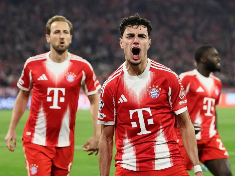 Imágenes del desarrollo del partido.