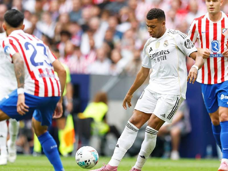 Imágenes del desarrollo del partido.