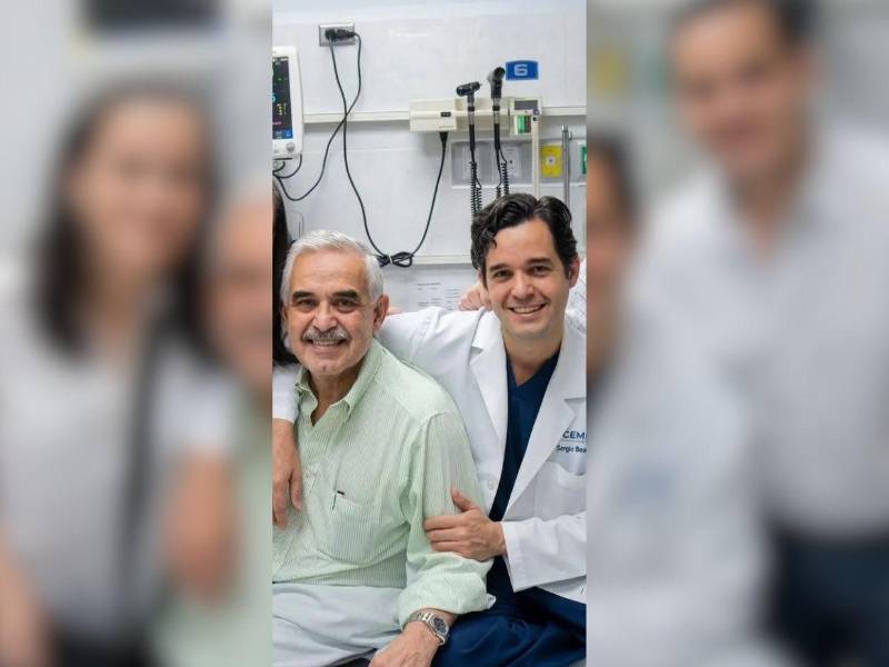 Sergio Bendaña, hijo del exministro de Salud, permanece en cuidados intensivos.