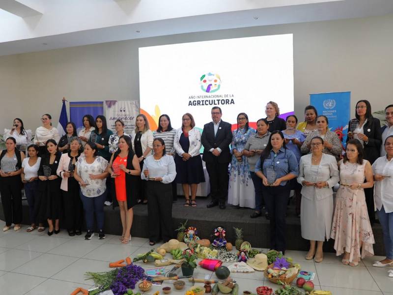 En el marco de la conmemoración se desarrolló el panel “Desafíos y avances de la situación de las mujeres rurales en Honduras”.