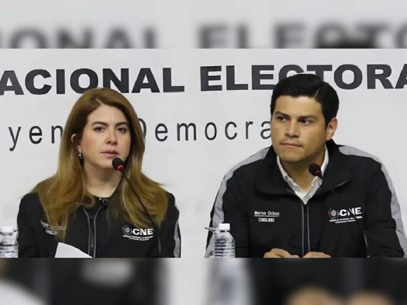 Cossette López interpuso una querella en contra de Marlon Ochoa.