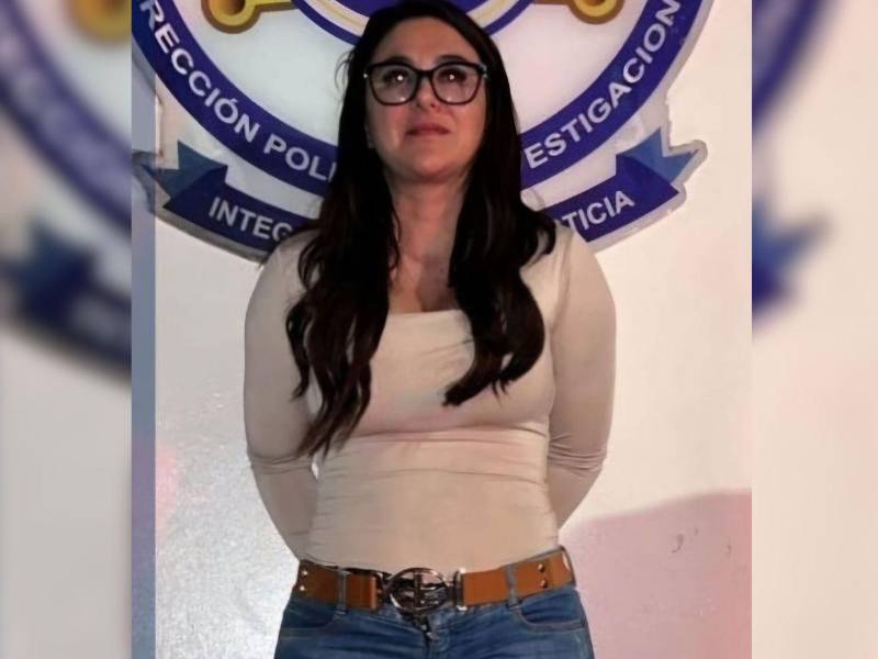 Corazón de María Bocanegra, hermana del exdirector del Instituto de la Propiedad (IP), fue enviada a la cárcel tras la audiencia inicial y enfrentar dos delitos por suplantar la identidad de una magistrada de la Corte Suprema de Justicia (CSJ). EL HERALDO tuvo acceso a la relación de hechos y lo que se hacía al suplantar la identidad de la magistrada.