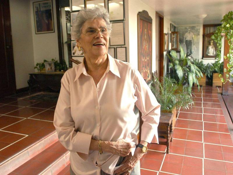 A los 95 años falleció en Costa Rica la expresidenta nicaragüense Violeta Barrios de Chamorro.