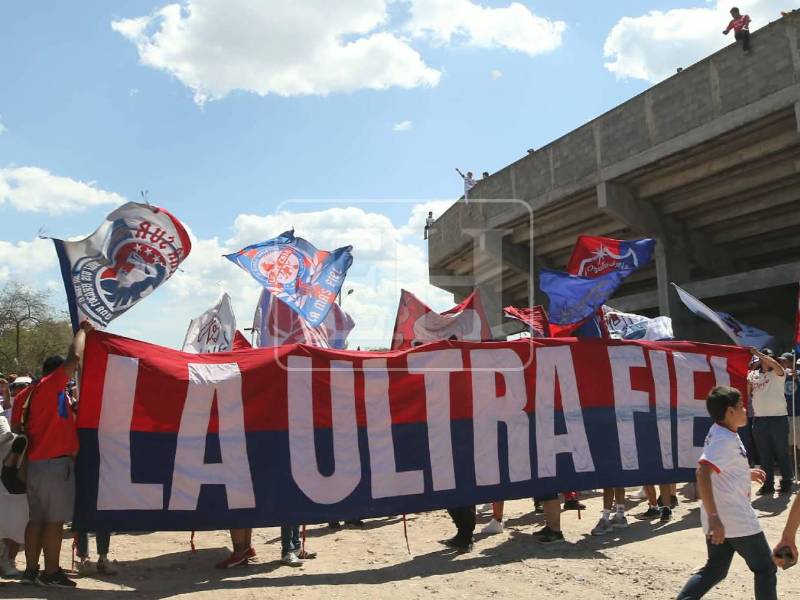 Imágenes del desarrollo del partido.
