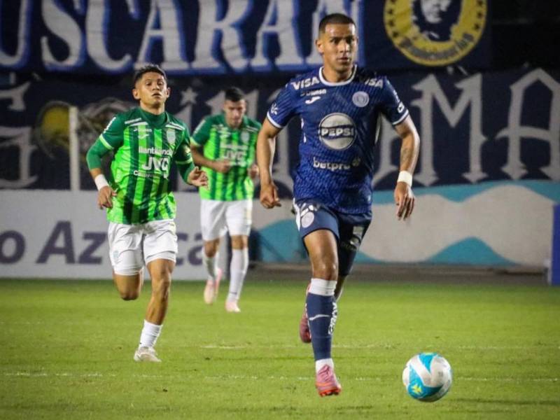 Imágenes del desarrollo del partido.