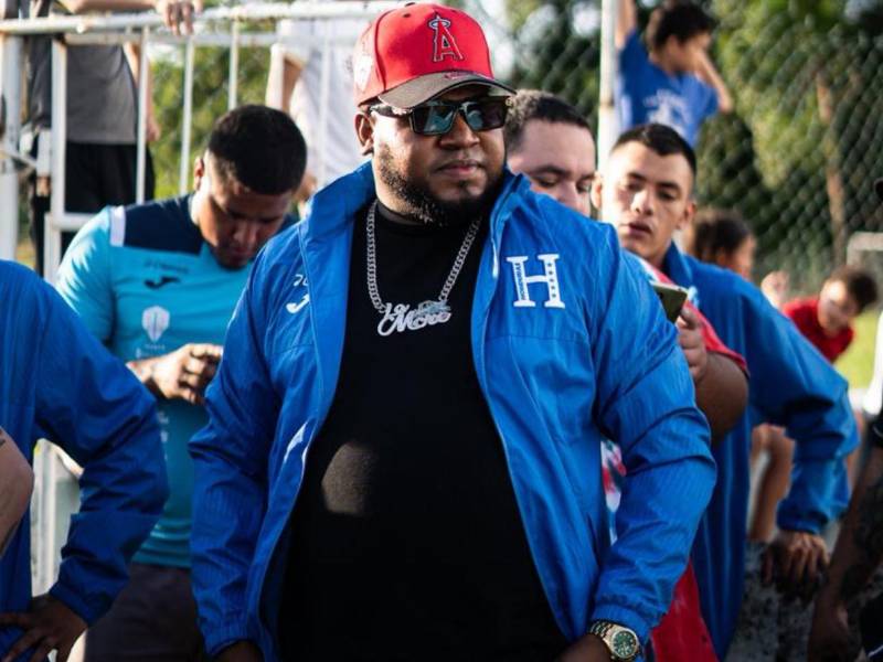 La More habla de la compra de Victoria, quiénes los asesoran y qué lo limita a hacerlo