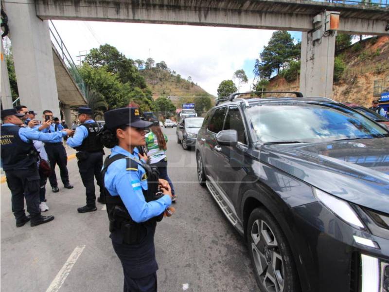 Semana Santa, como cada año, es uno de los períodos de mayor flujo vehicular, lo que obliga a reforzar las medidas de control y seguridad vial. Aquí las imágenes: