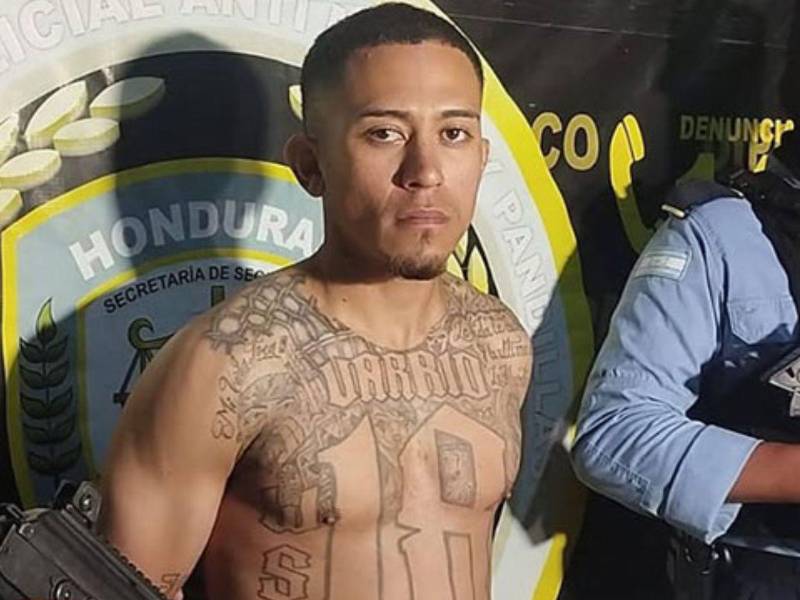 En una de las zonas más violentas de Comayagüela, capital de Honduras, El Mensajero, un integrante de la Pandilla 18, fue asesinado de al menos 20 disparos en horas de la noche del pasado lunes 10 de noviembre. Conozca el historial criminal que tenía.