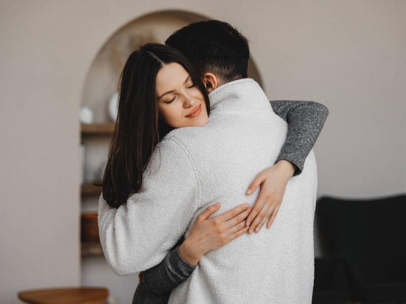 Es clave que las parejas hablen de cómo esperan acompañarse en los malos momentos. Muchas relaciones se quiebran porque nunca se conversó sobre ello y el choque llega fuerte.