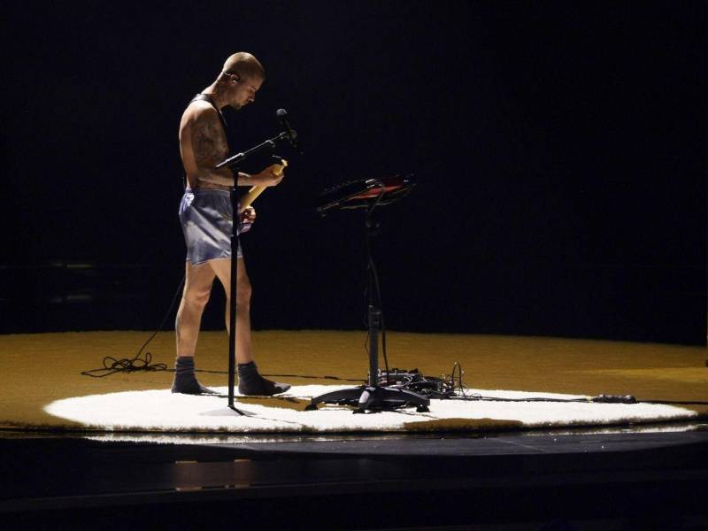 Su regreso a los reflectores después de los problemas de salud representa un capítulo nuevo en una carrera que comenzó cuando era apenas un adolescente descubierto en YouTube y que ahora, en su etapa de madurez, busca redefinirse bajo sus propios términos.