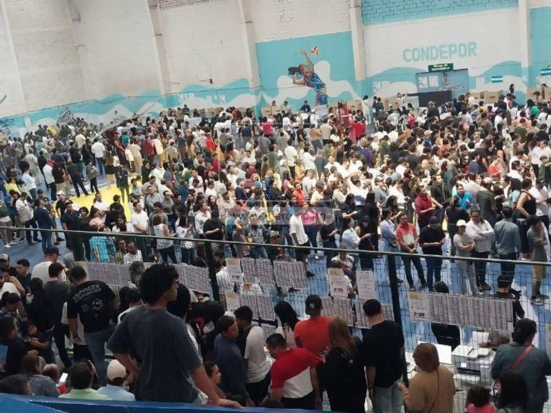 Estados Unidos felicita a los hondureños por votar masivamente en elecciones generales.