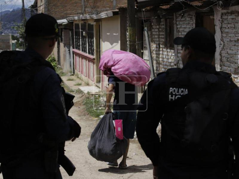 Varias familias que residían en el sector 8 de la colonia Villa Nueva fueron amenazadas por pandilleros, quienes les ordenaron abandonar sus hogares.
