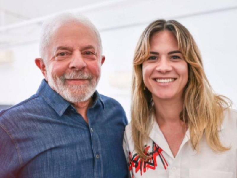 Jana Leite, cercana al presidente de Brasil, Luiz Inácio Lula da Silva, forma parte del equipo de campaña de Rixi Moncada.