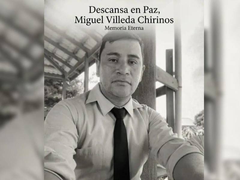 Exalumnos y comunidad lamentan el hecho violento que acabó con la vida del docente Miguel Chirinos.