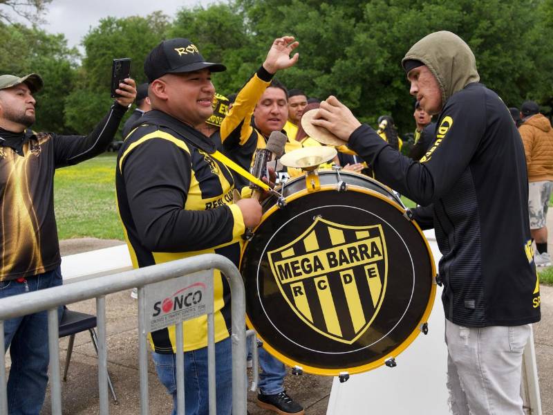 Aficionados del Real España se hacen presentes para este clásico en los Estados Unidos